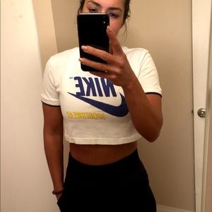 Nike crop top Sz XS 🧸